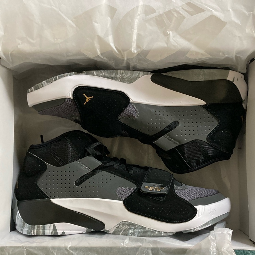 NIB Jordan Zion 2 TB Men’s Sz 10 Shoes Black/Metallic Gold DQ7688 001